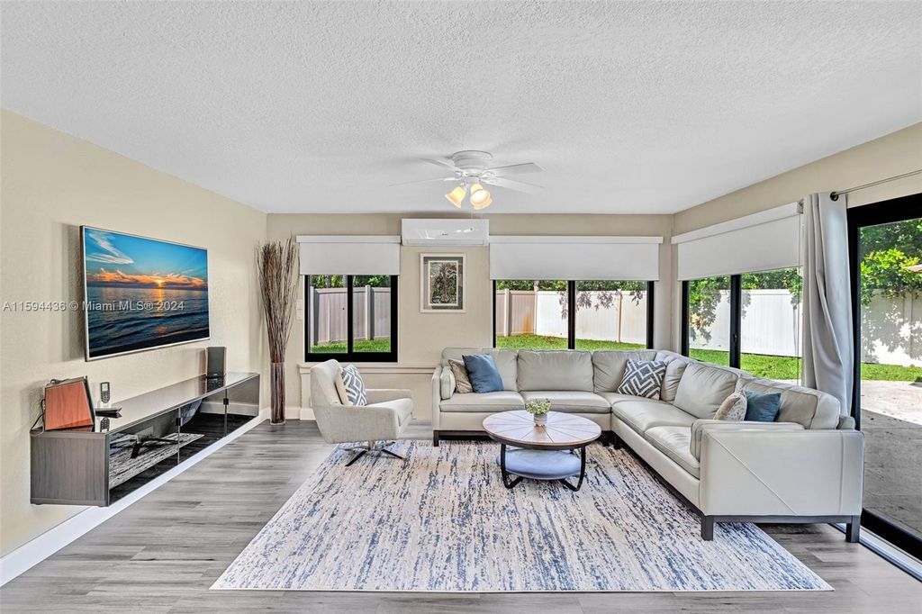 Photo of 1 SW 58th Ave #., Plantation, FL 33317 (MLS # A11594436)