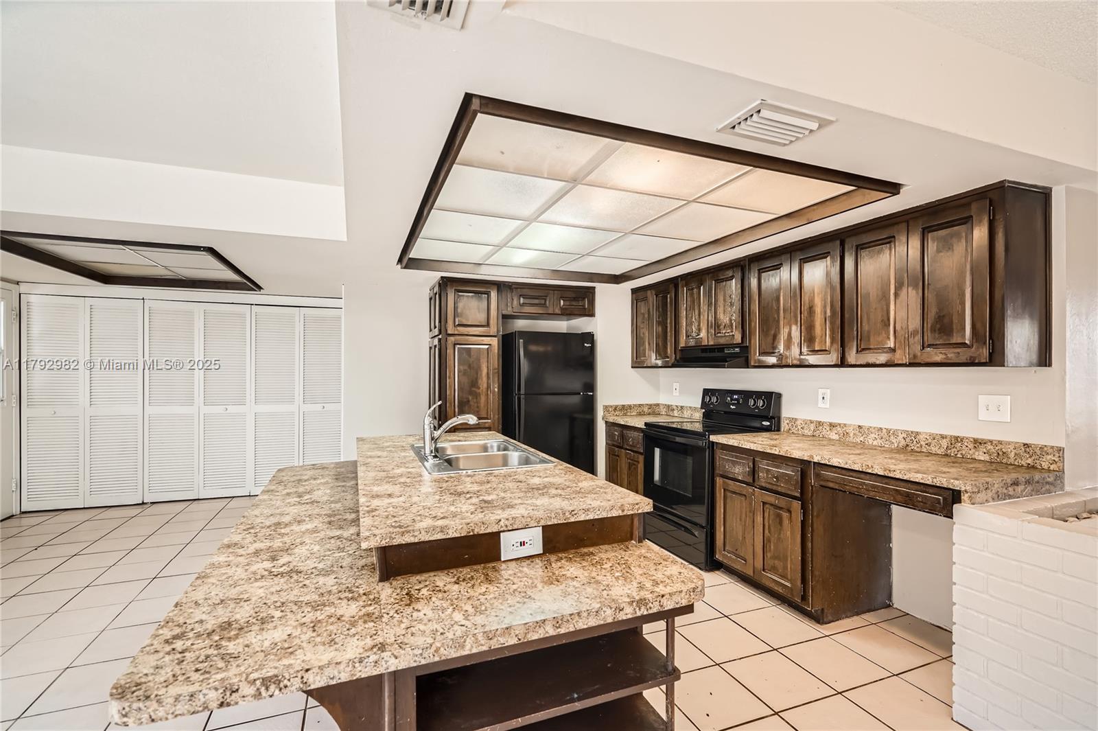 CORAL SPRINGS SUB NO 1 - Residential