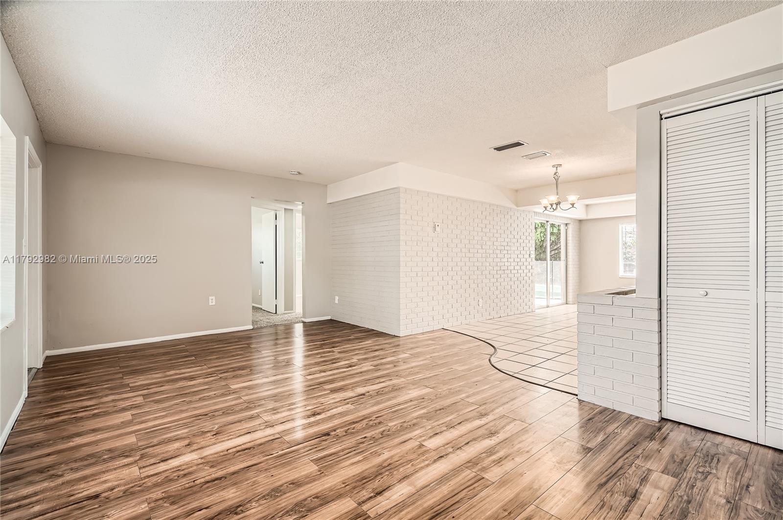 CORAL SPRINGS SUB NO 1 - Residential