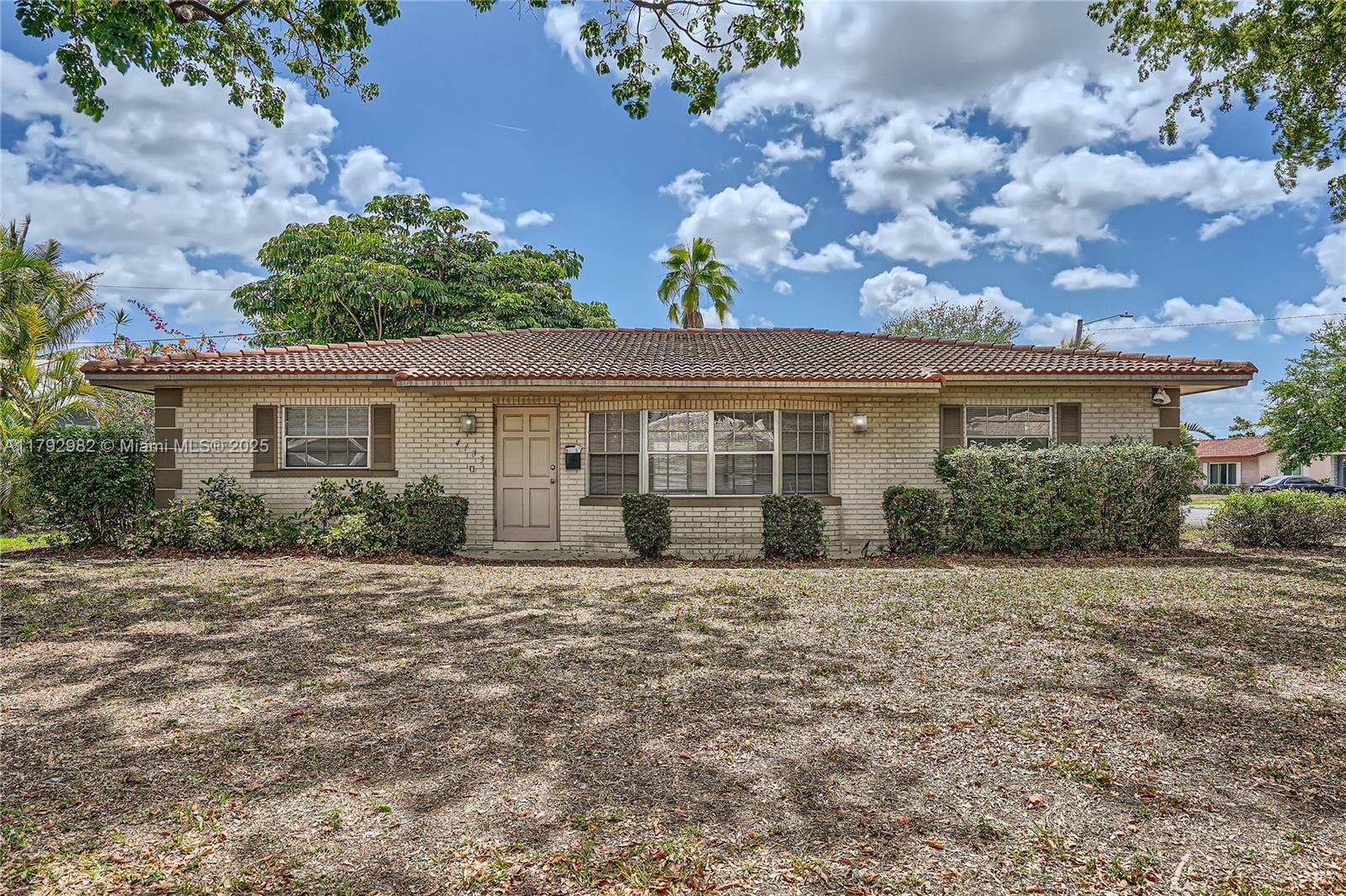 Photo 1 of 4109 Nw 79th Ave, Coral Springs, Florida, $580,000, Web #: 11792982