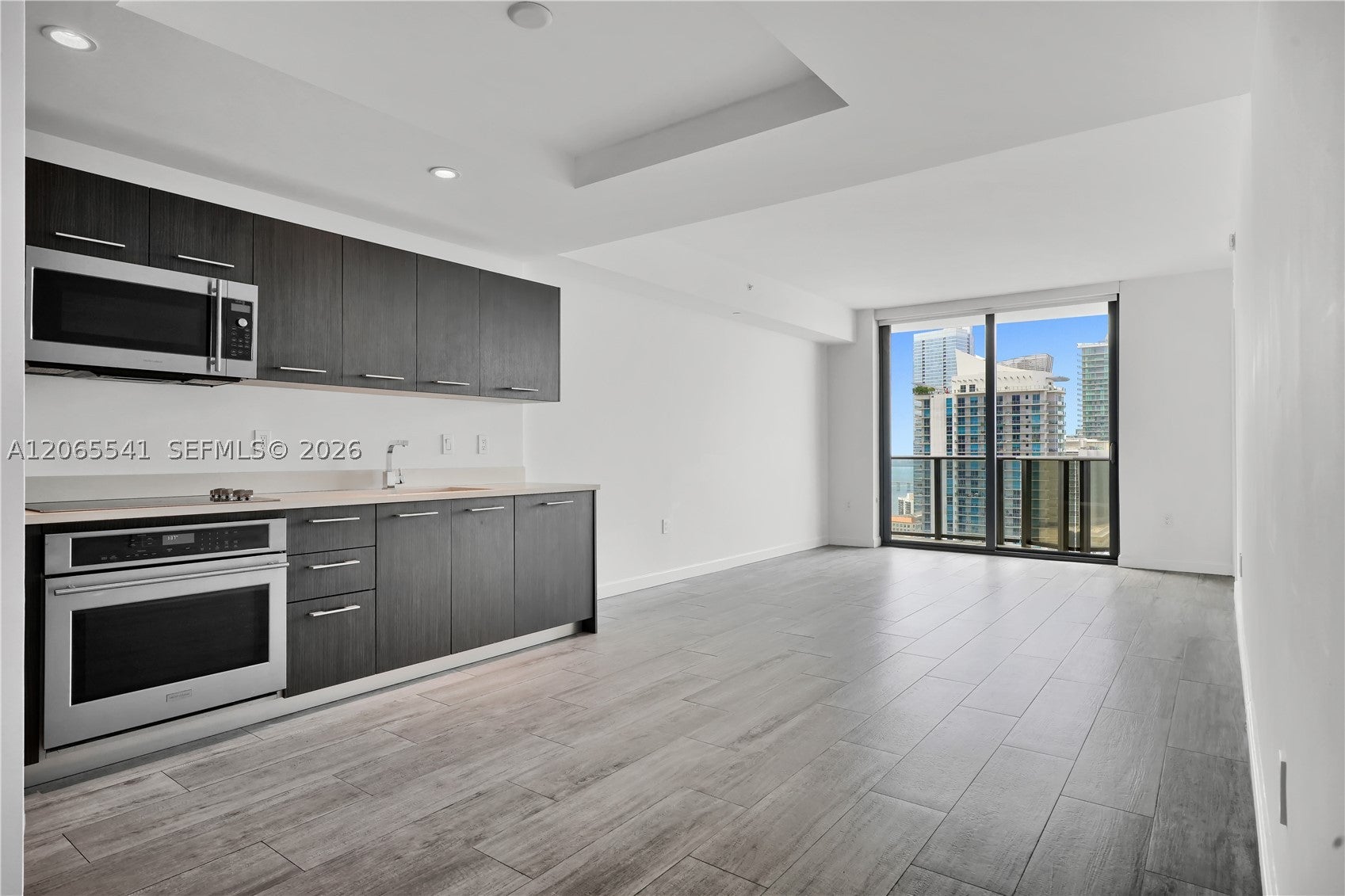 55 SW 9th St 3504