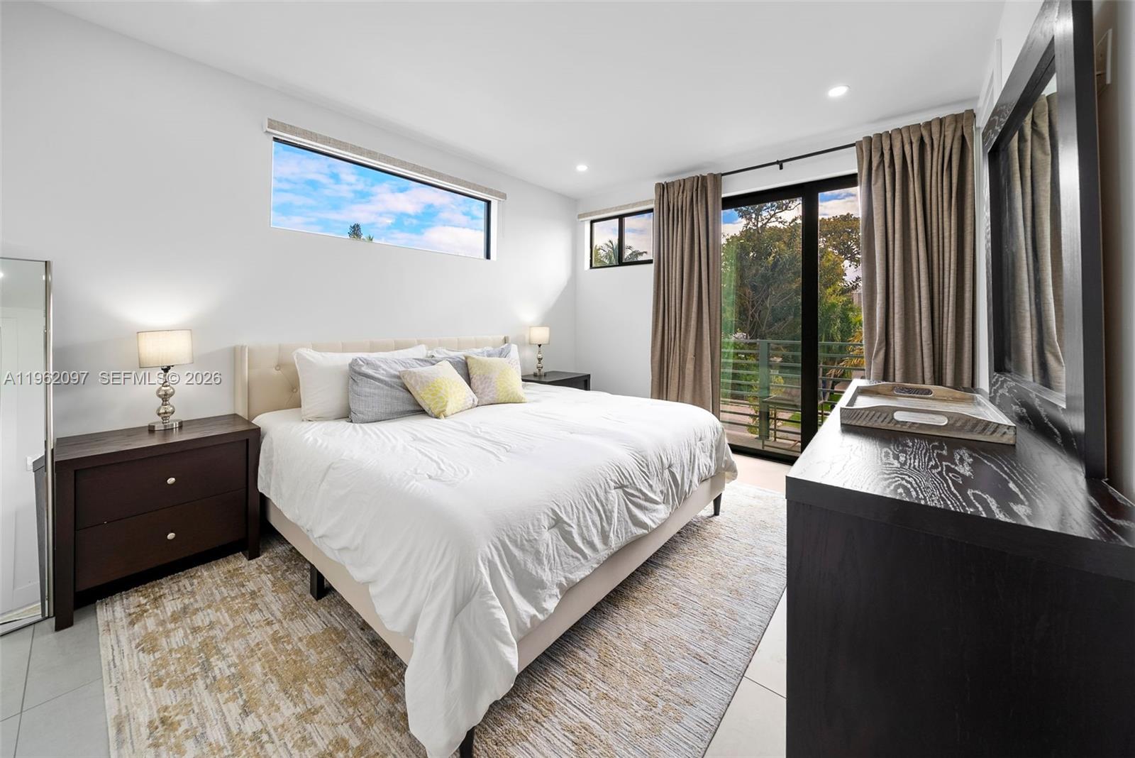 LAUDERDALE - Residential