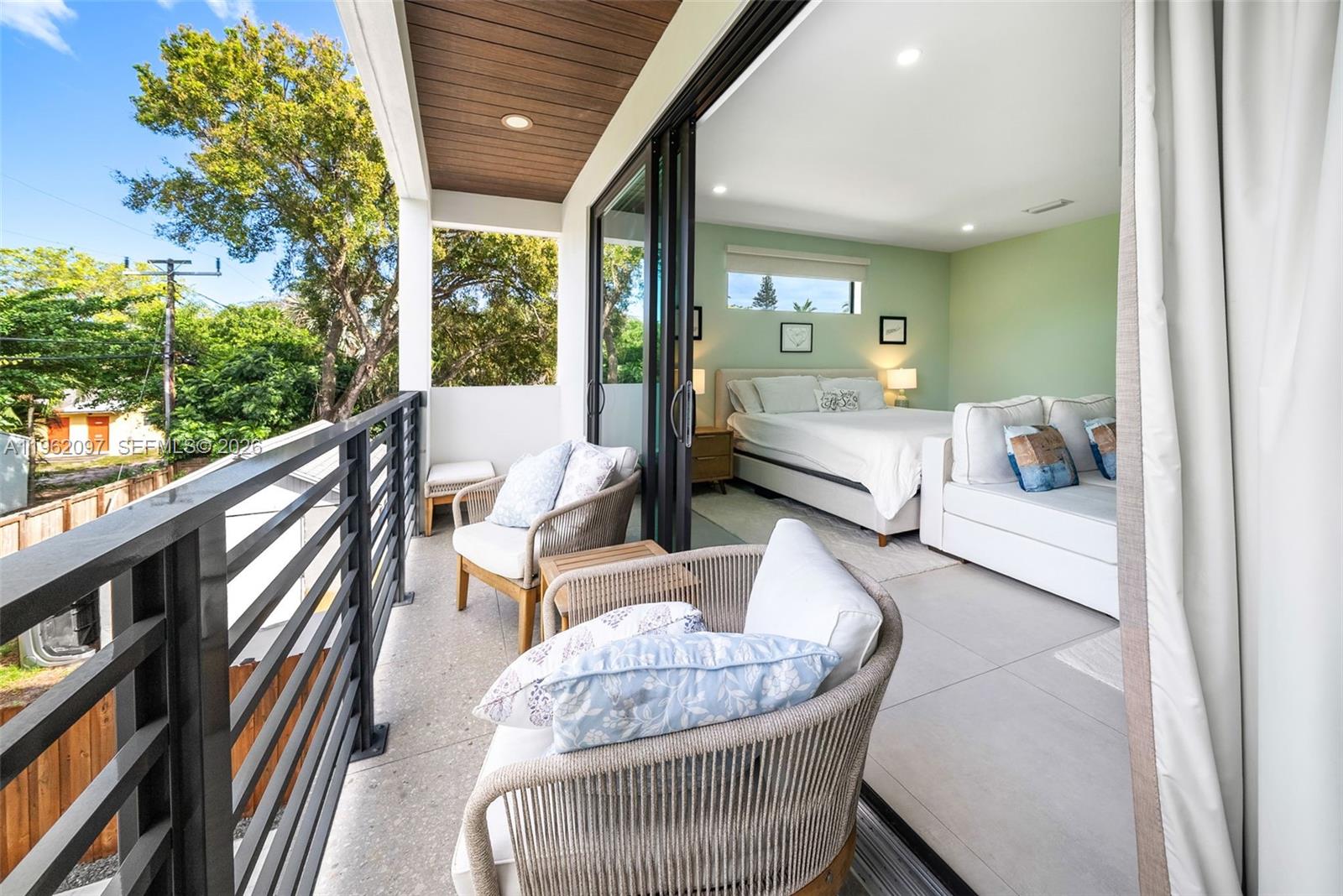 LAUDERDALE - Residential