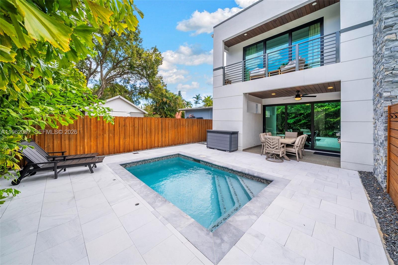 LAUDERDALE - Residential