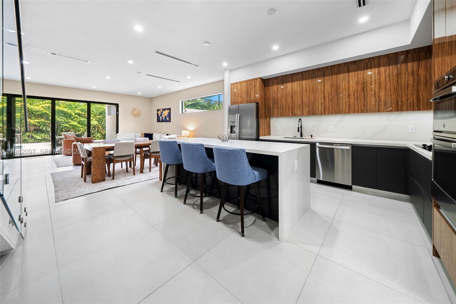 LAUDERDALE - Residential