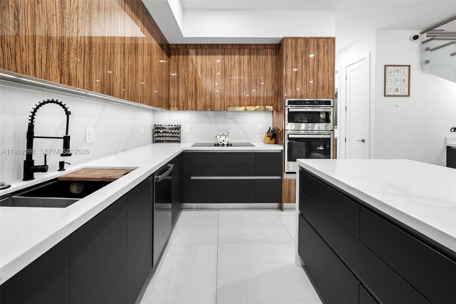 LAUDERDALE - Residential