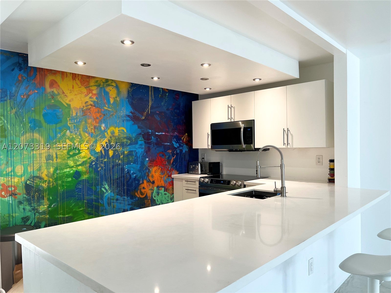 1666 West Ave 307