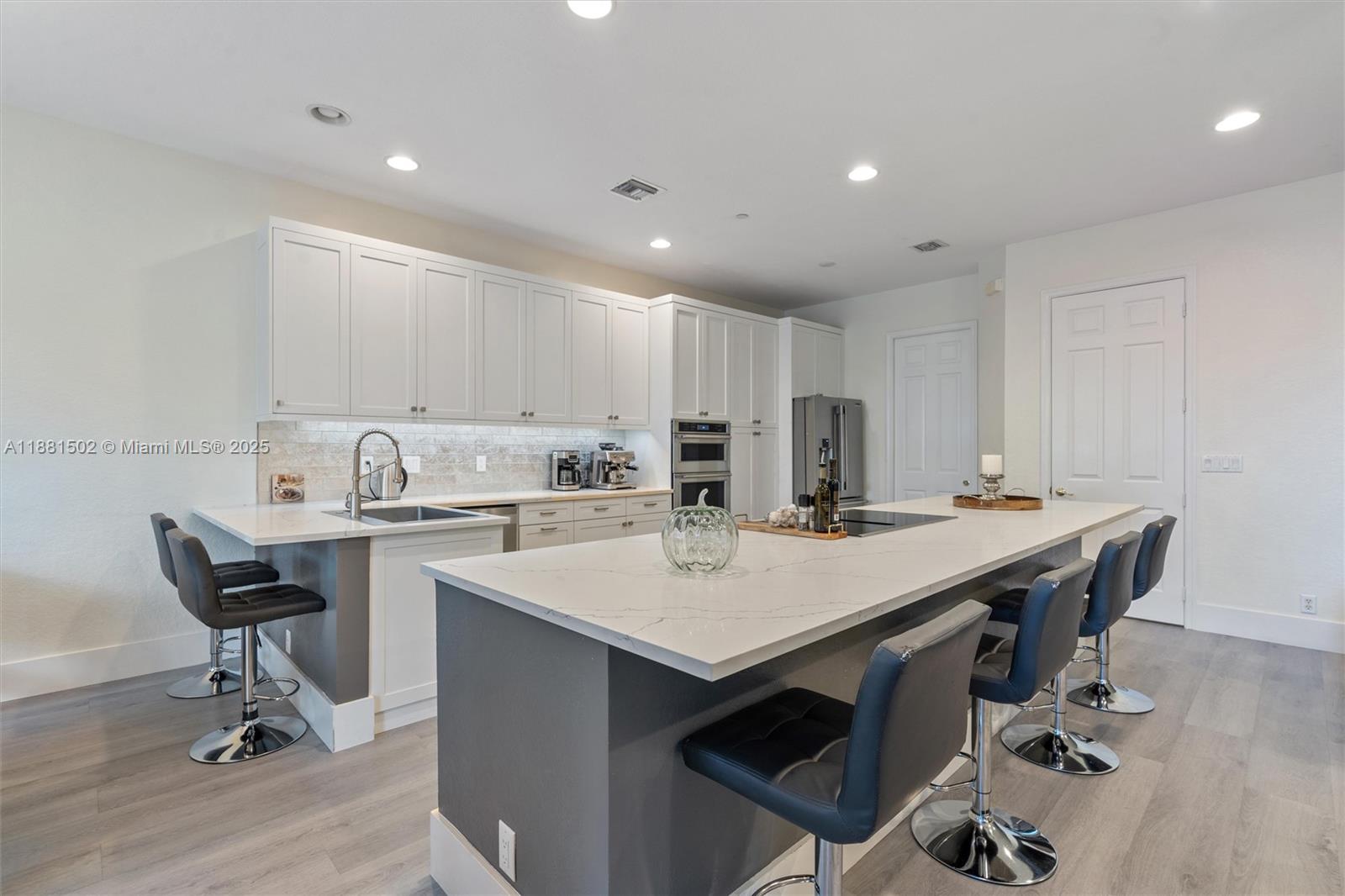 CARRIAGE POINTE TOWNHOMES - Residential