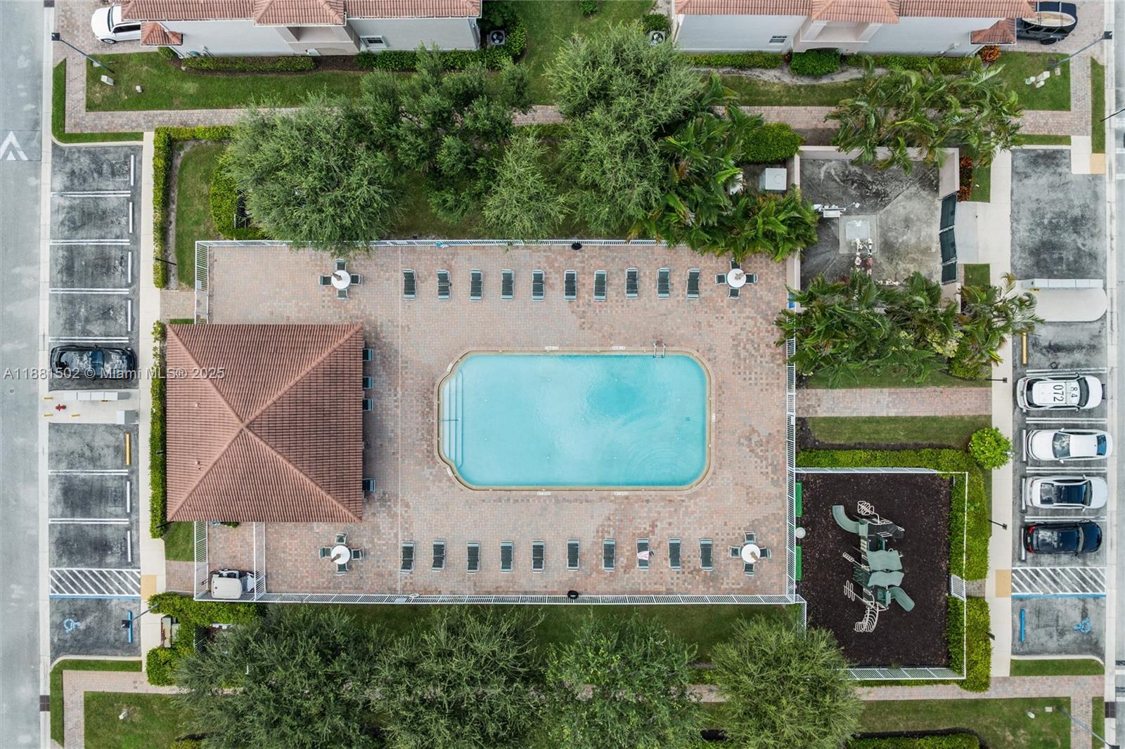 CARRIAGE POINTE TOWNHOMES - Residential