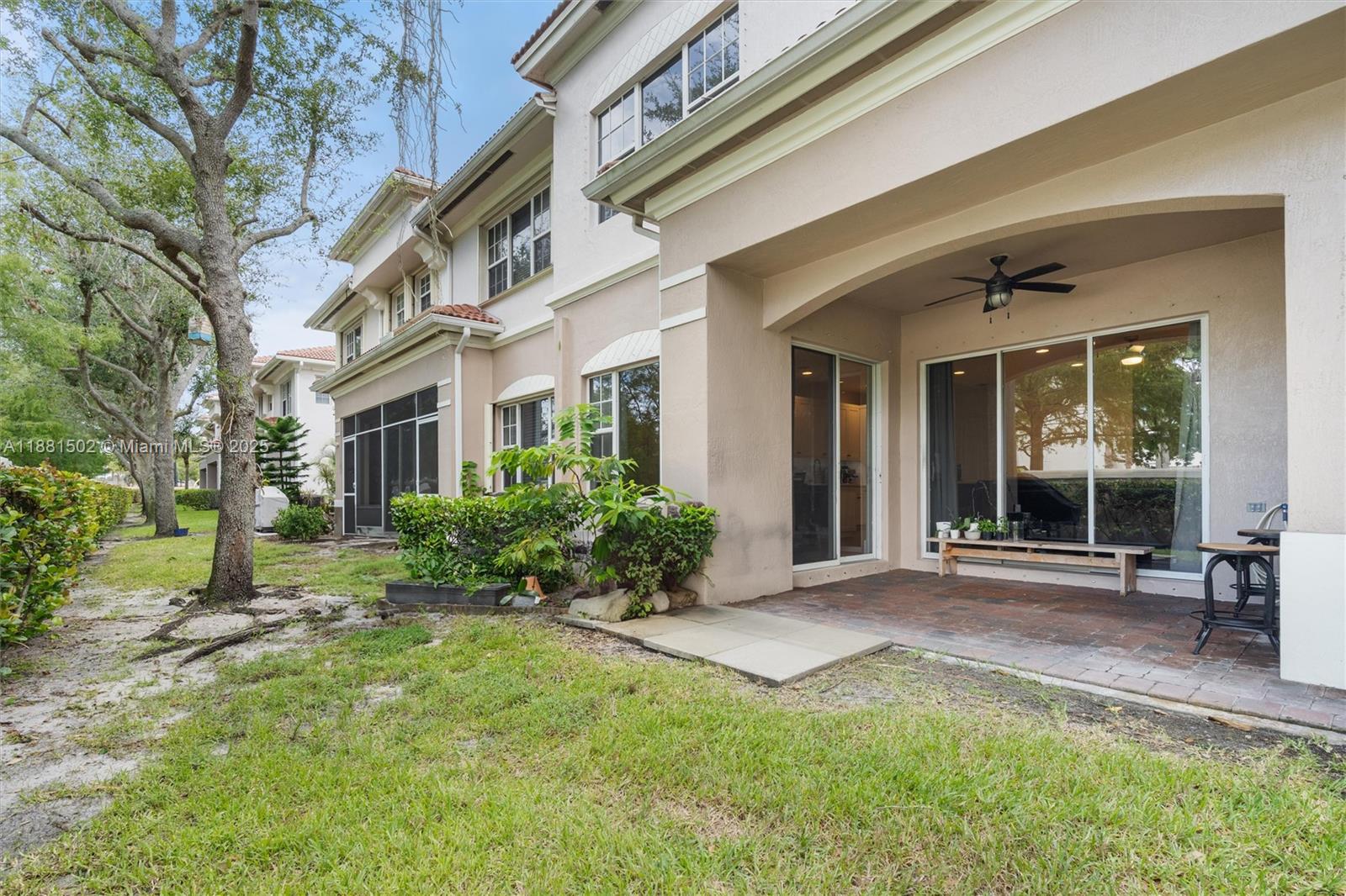 CARRIAGE POINTE TOWNHOMES - Residential