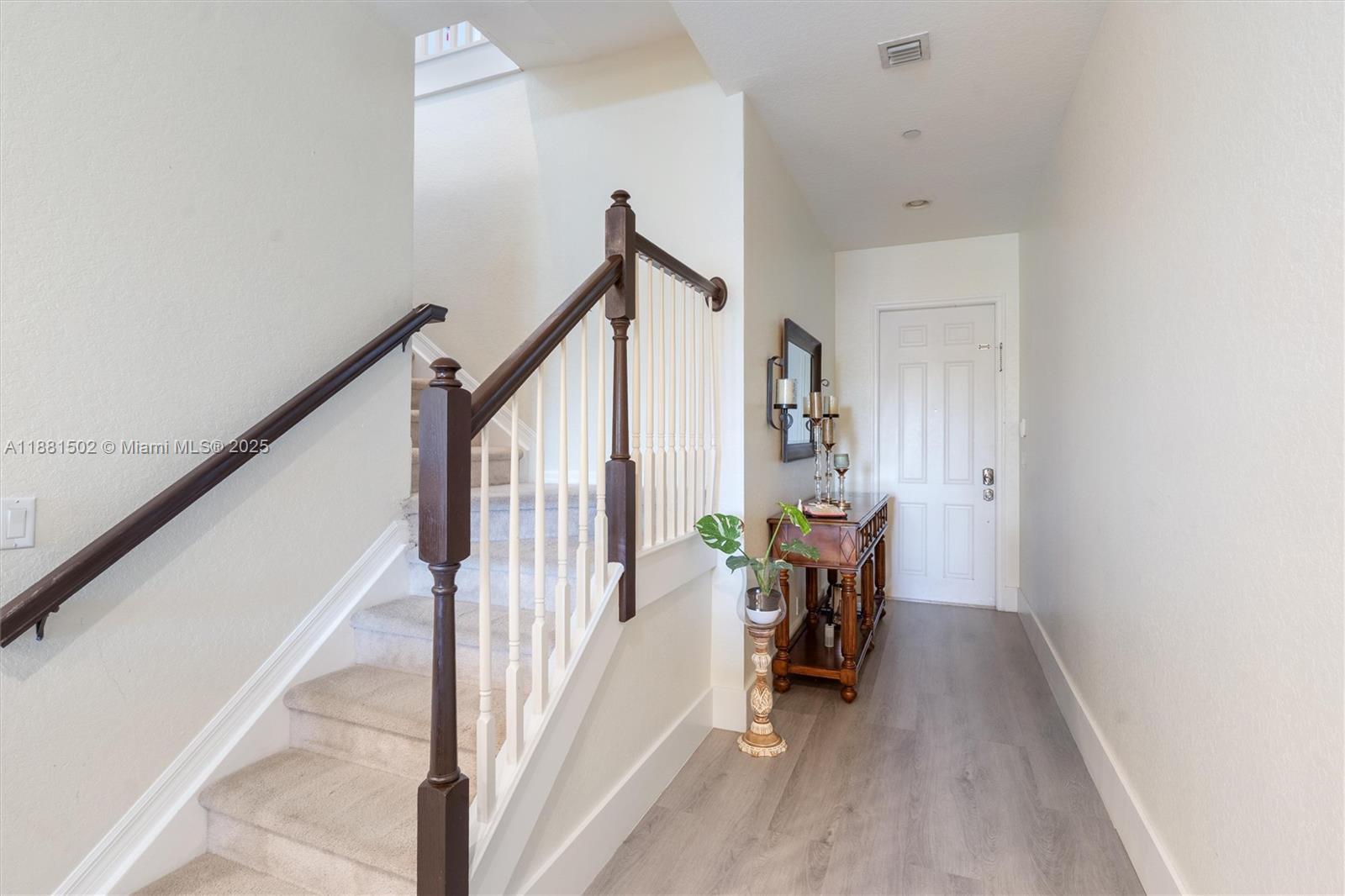 12 Nottingham Pl