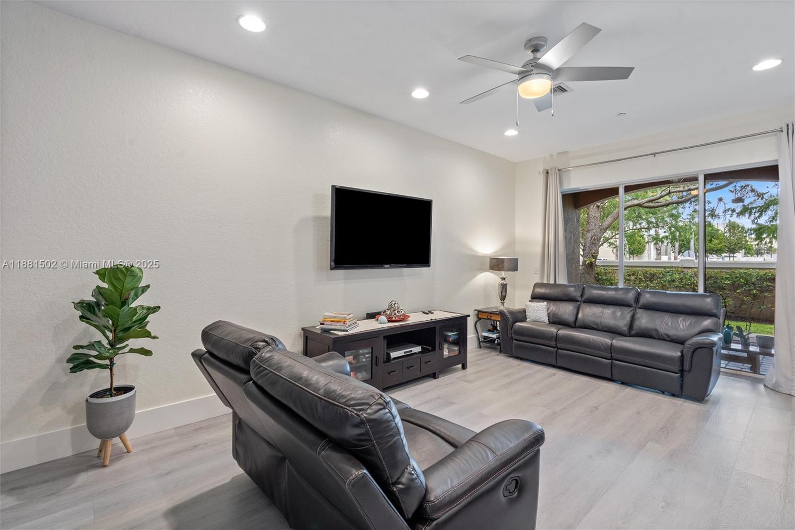 12 Nottingham Pl
