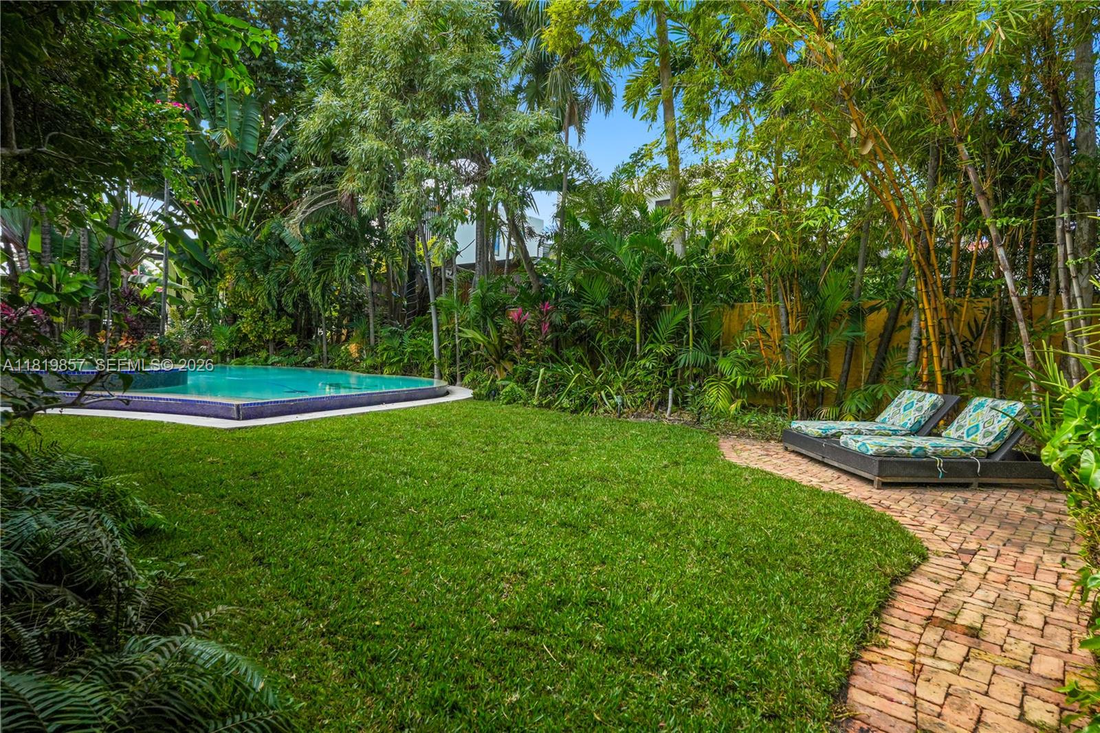 AMD PLAT OF SUNSET LAKE S - Residential