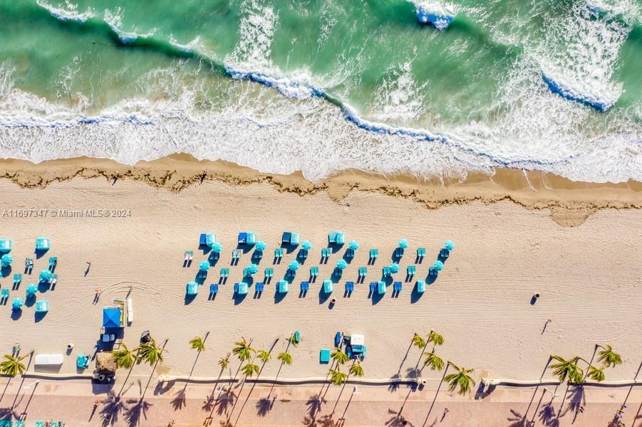 RESIDENCES ON HOLLYWOOD B - Residential