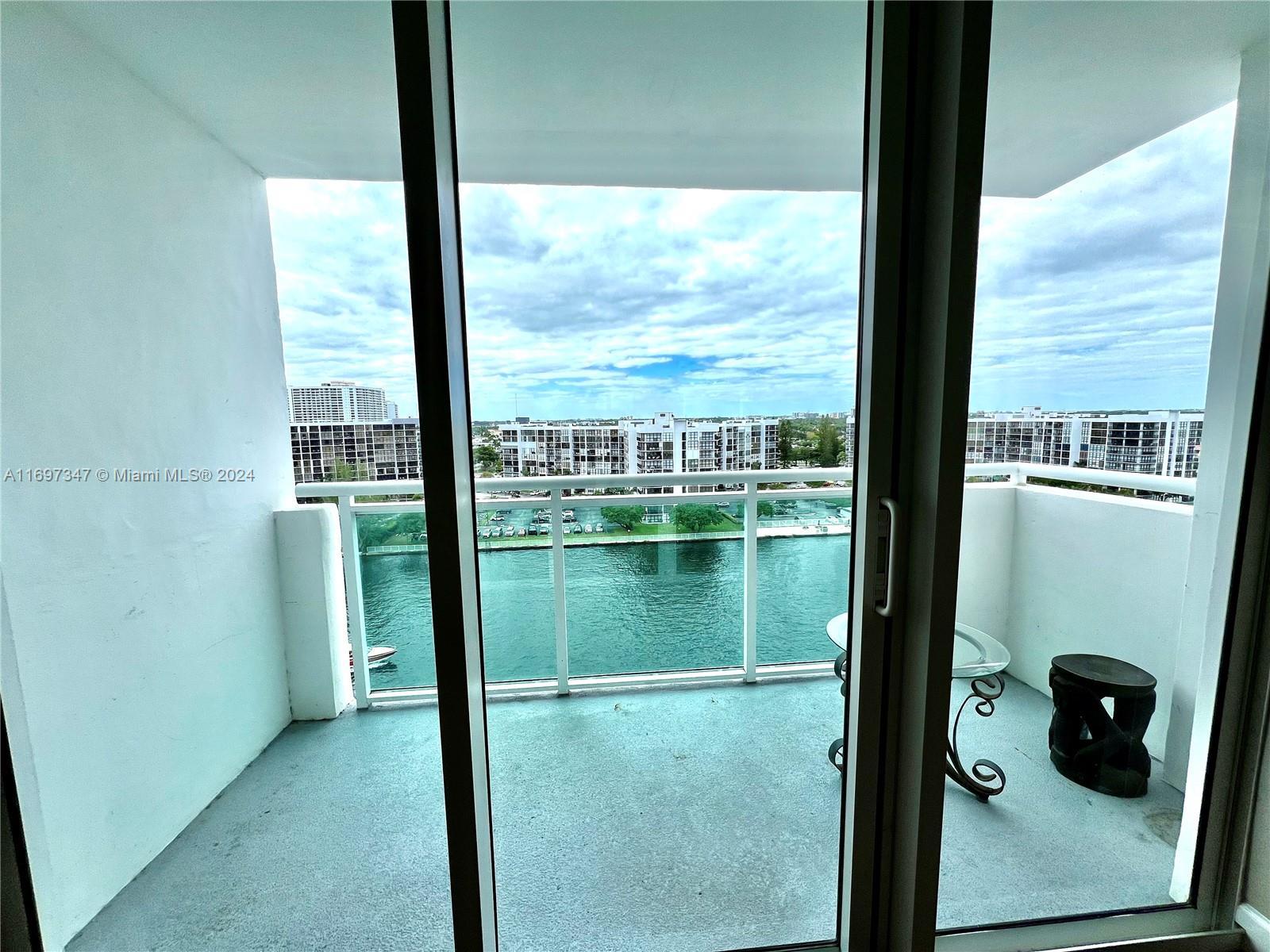 3000 S Ocean Dr 1012