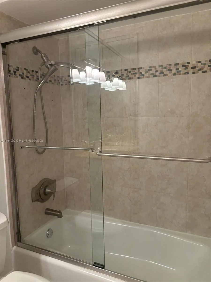 Miami, Florida 33173, United States, 4 Bedrooms Bedrooms, ,2 BathroomsBathrooms,Residential,Active,224107