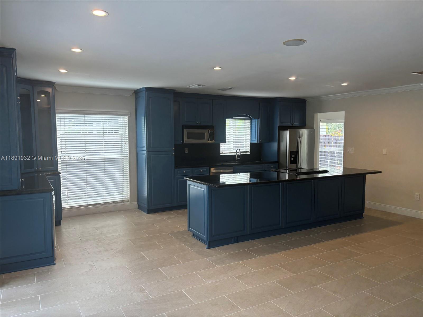 ARISTOCRAT ESTATES - Residential Lease