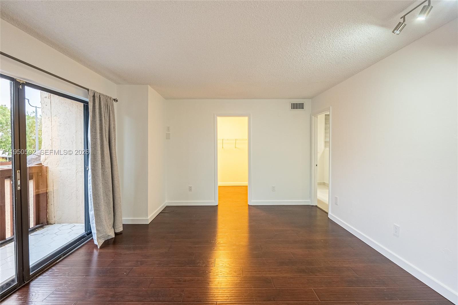 SNAPPER VILLAGE - Residential