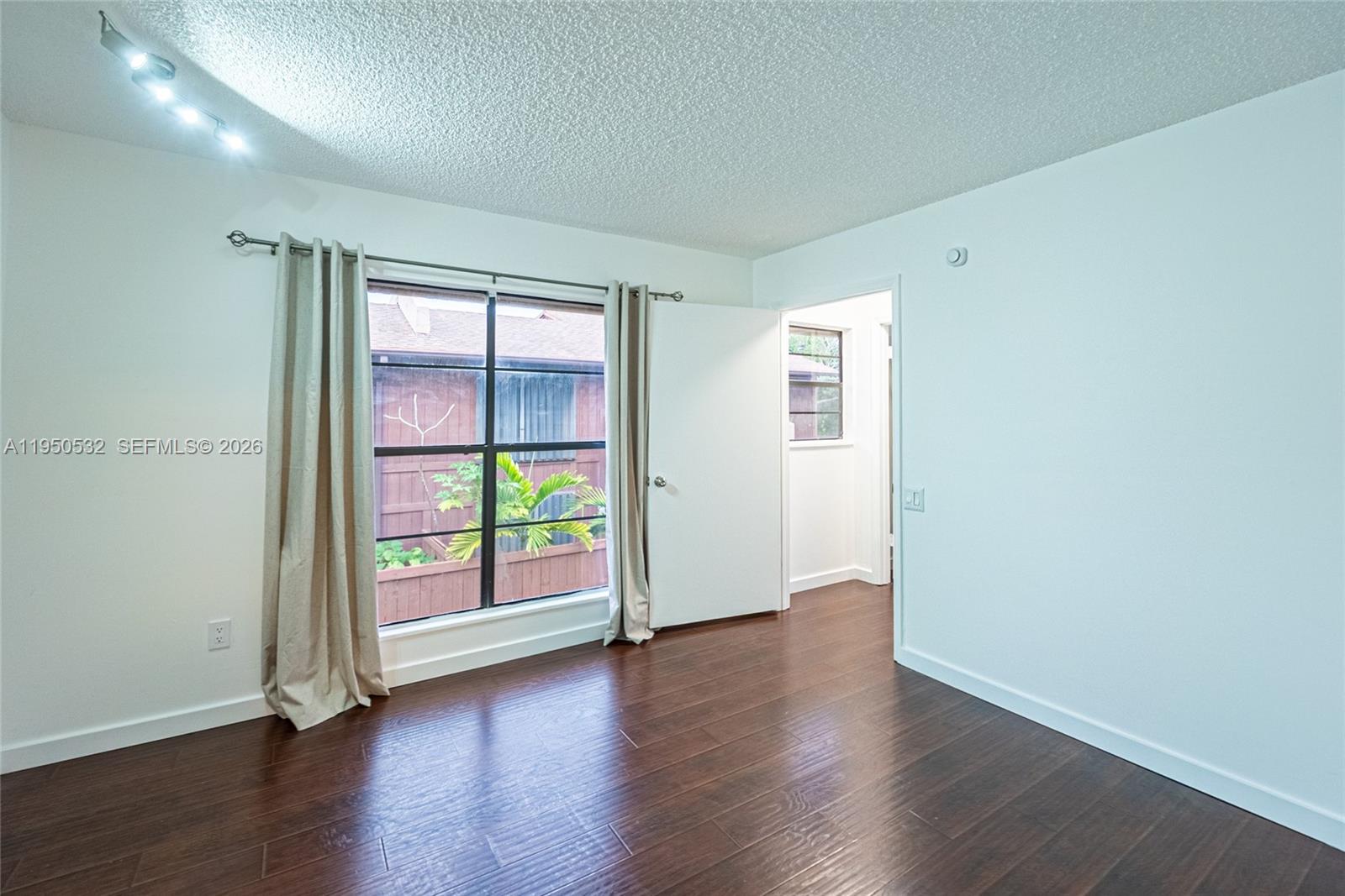 SNAPPER VILLAGE - Residential