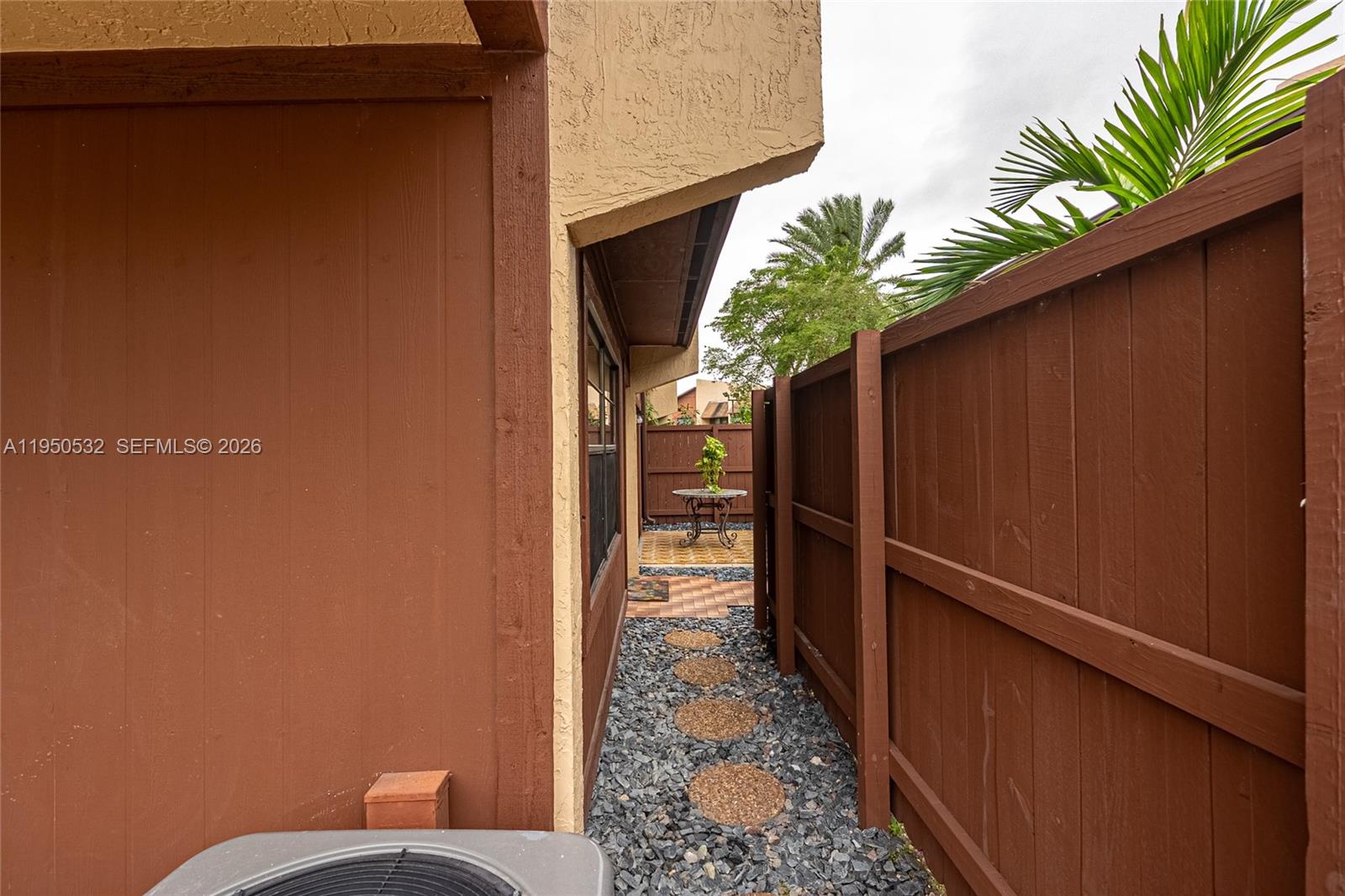 SNAPPER VILLAGE - Residential