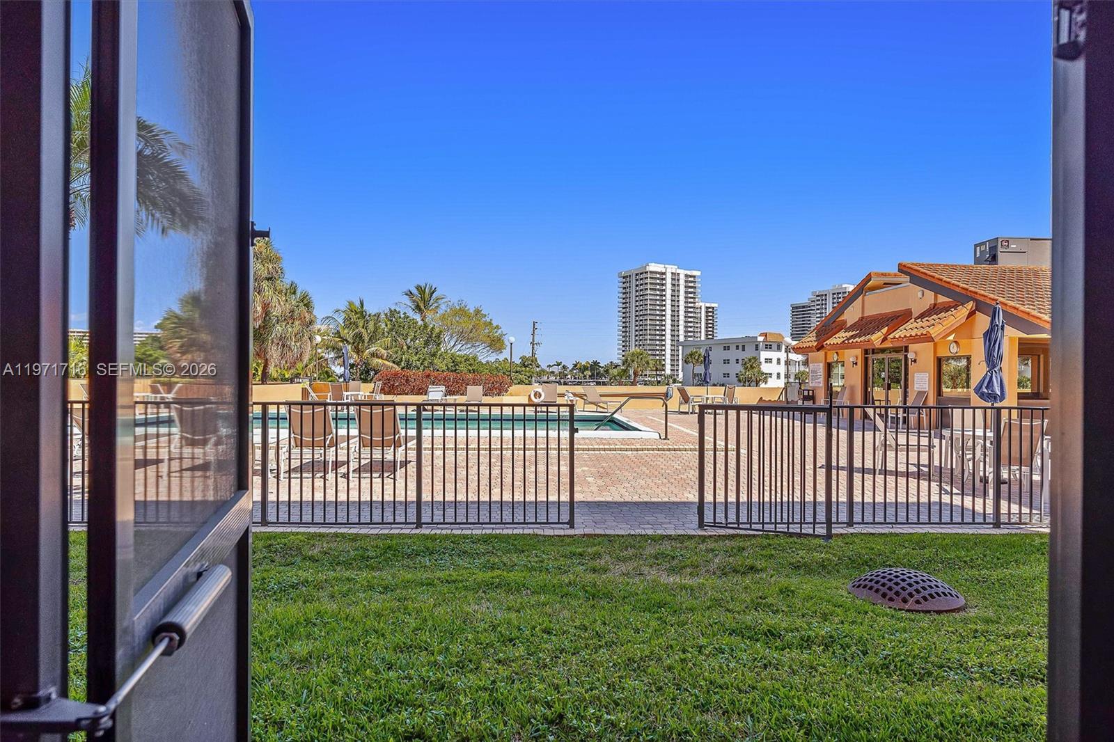 MARINA BAY CONDO - Residential