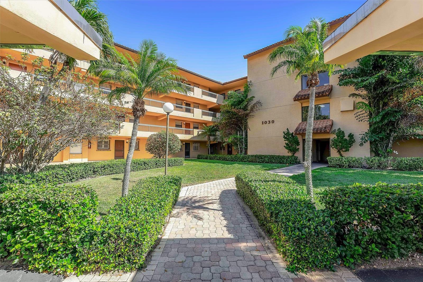 MARINA BAY CONDO - Residential