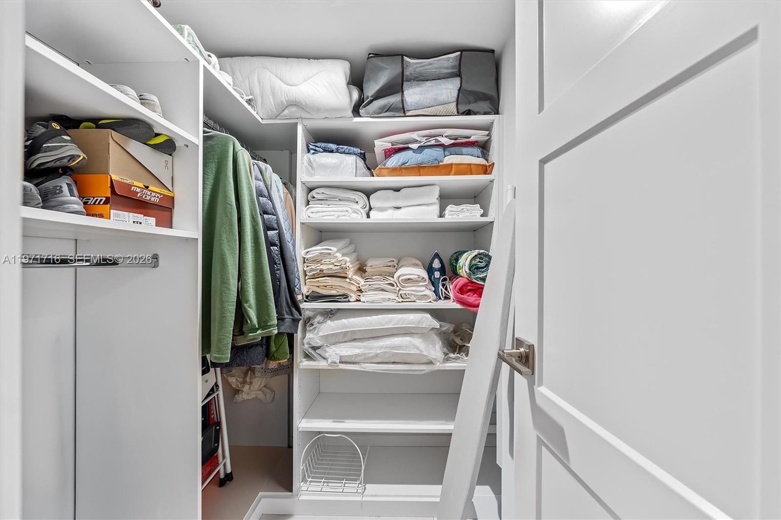 MARINA BAY CONDO - Residential