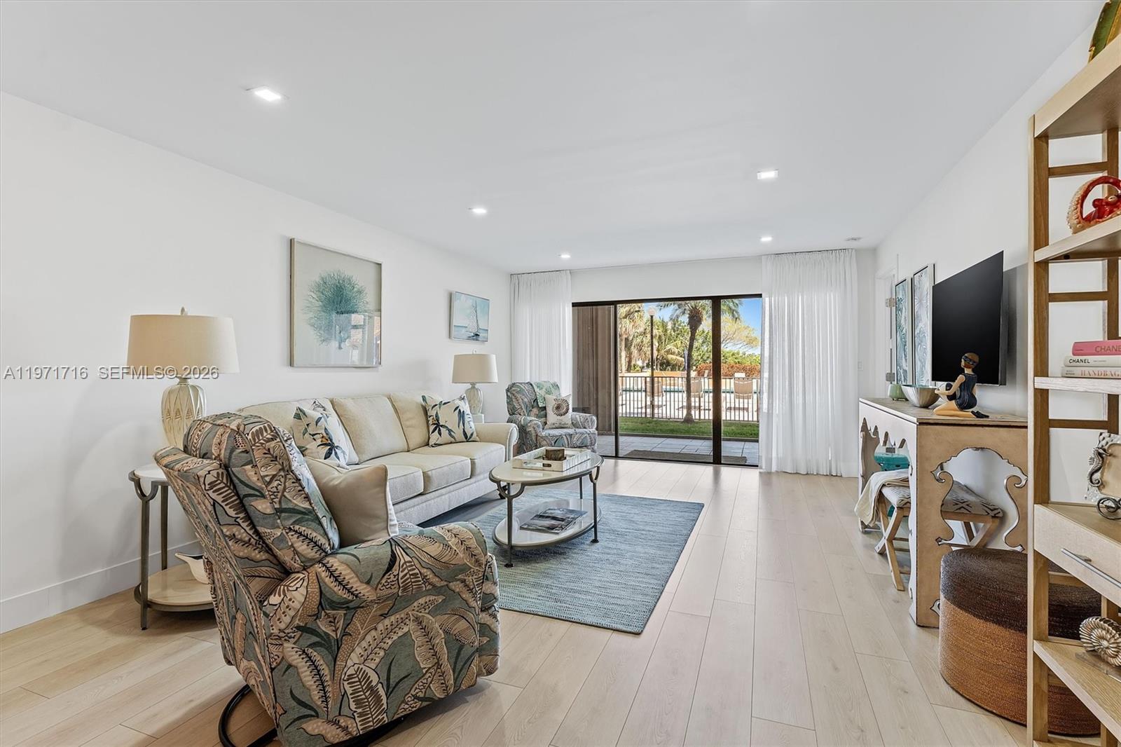 MARINA BAY CONDO - Residential