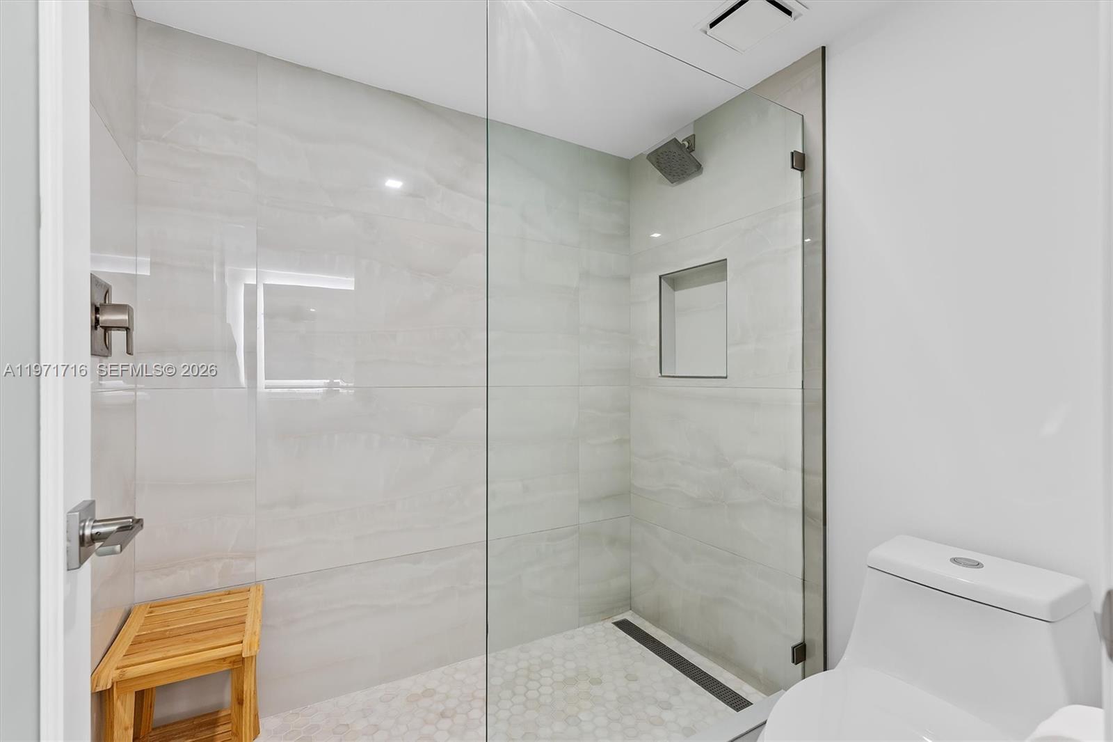 MARINA BAY CONDO - Residential