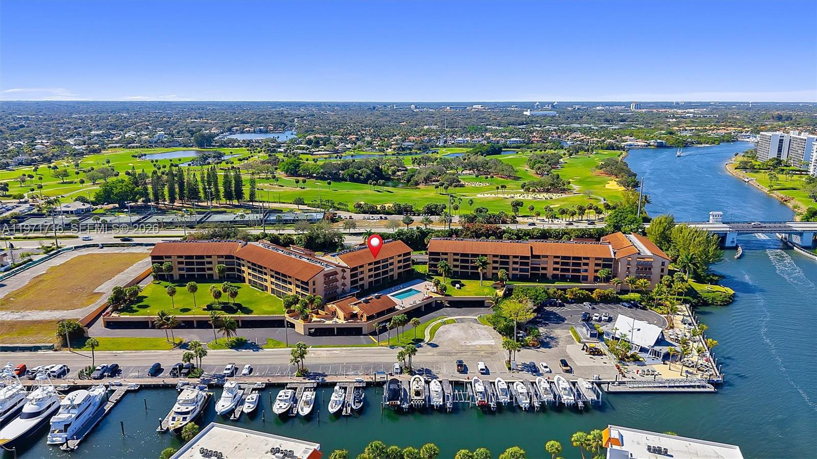 MARINA BAY CONDO - Residential