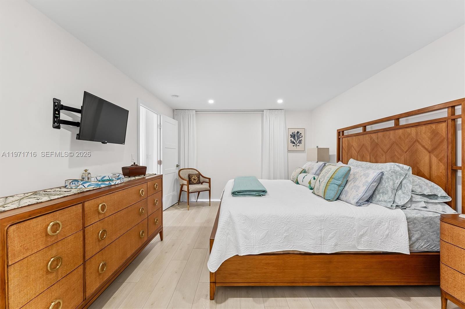 MARINA BAY CONDO - Residential