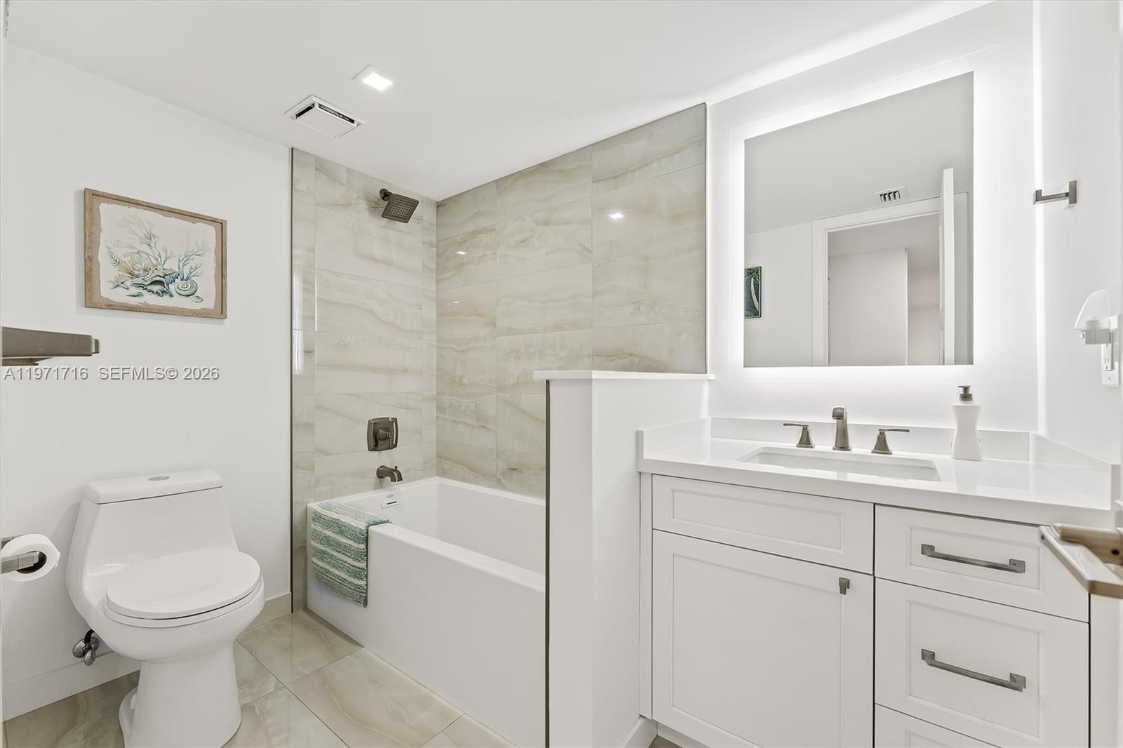 MARINA BAY CONDO - Residential