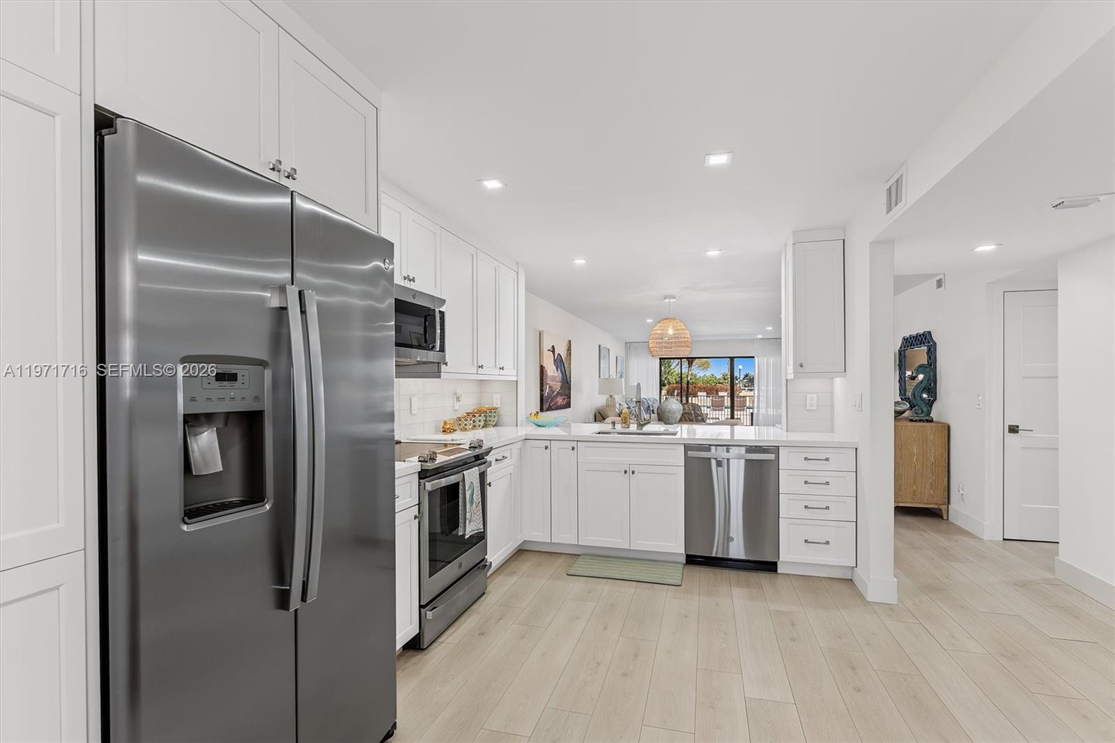 1030 Us Highway 1 112