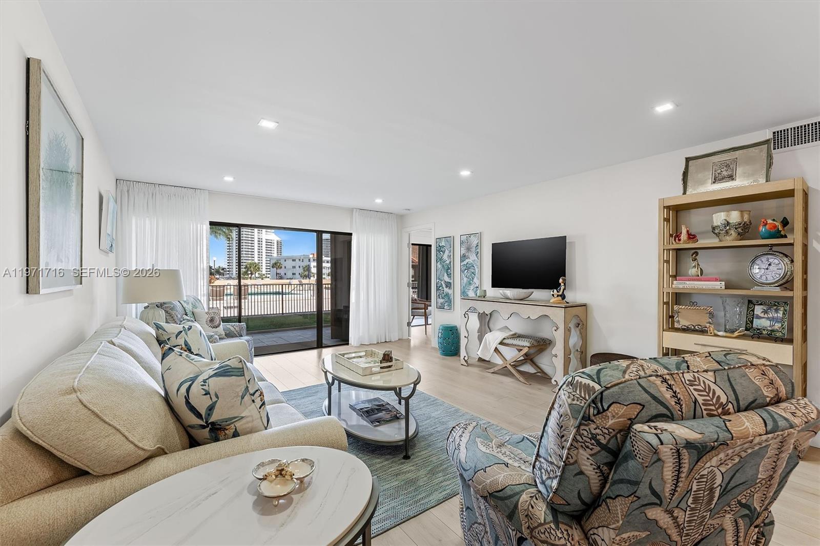 MARINA BAY CONDO - Residential