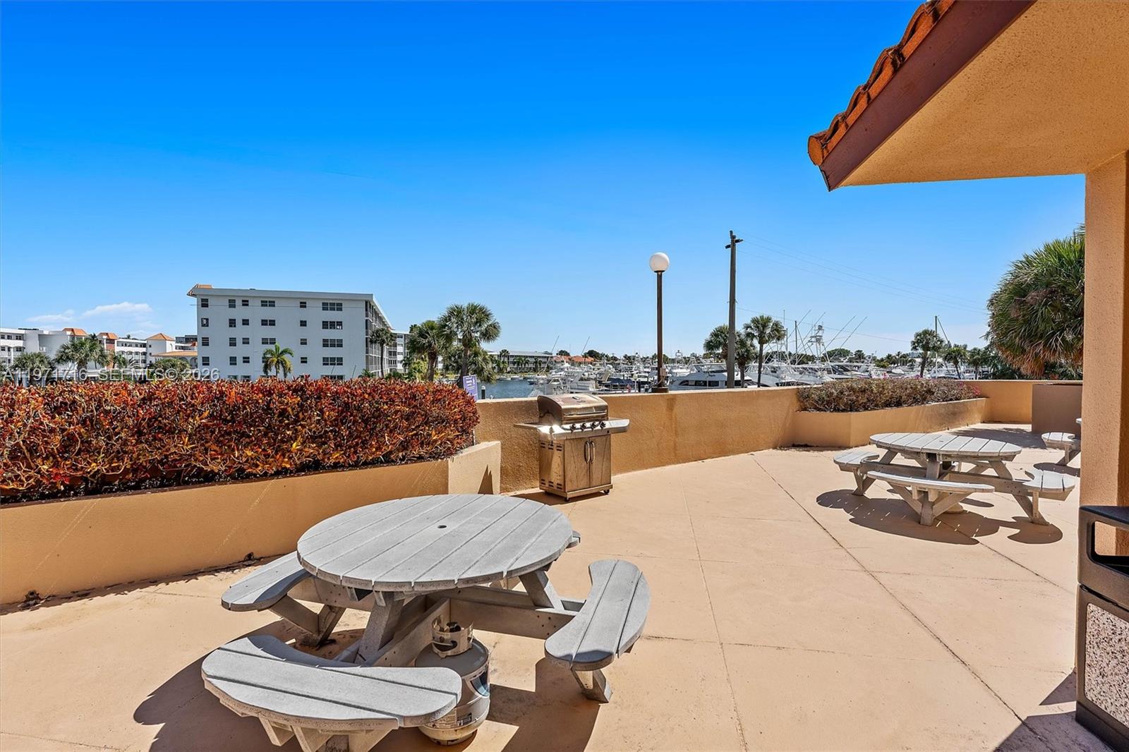 MARINA BAY CONDO - Residential