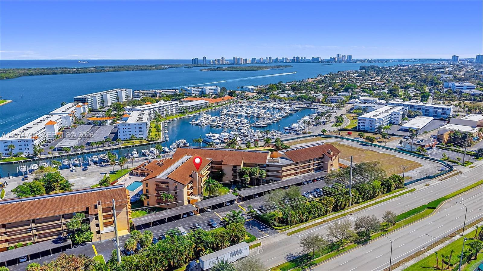 MARINA BAY CONDO - Residential