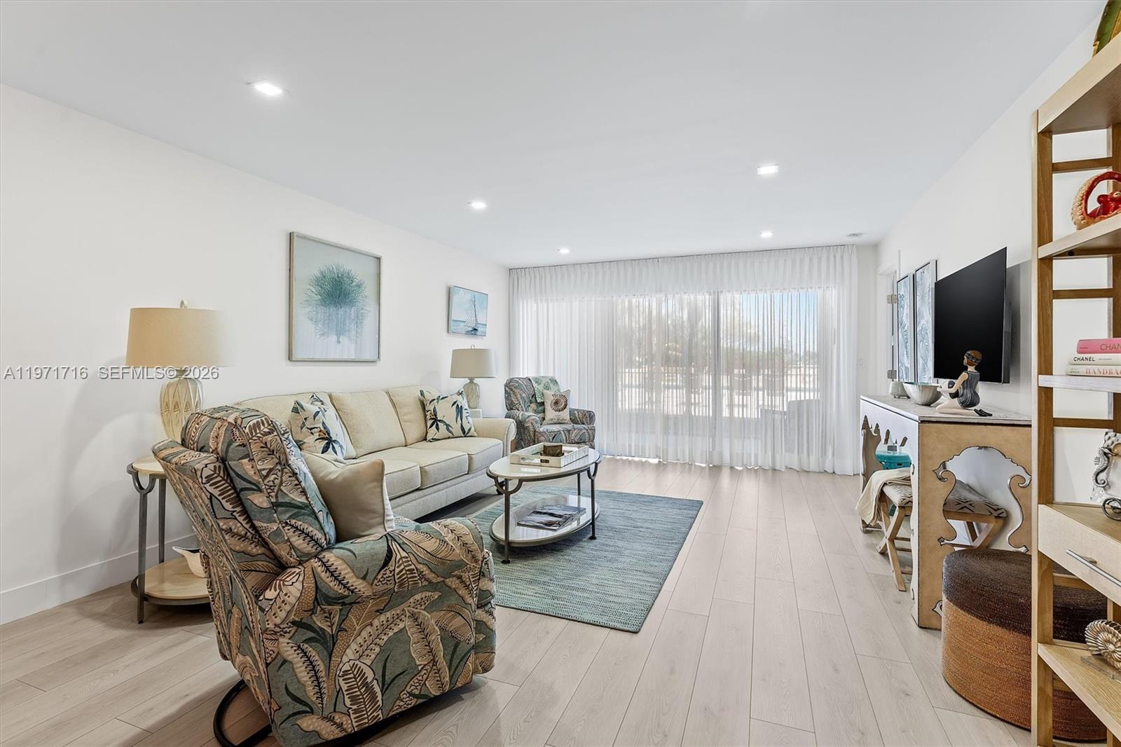 MARINA BAY CONDO - Residential