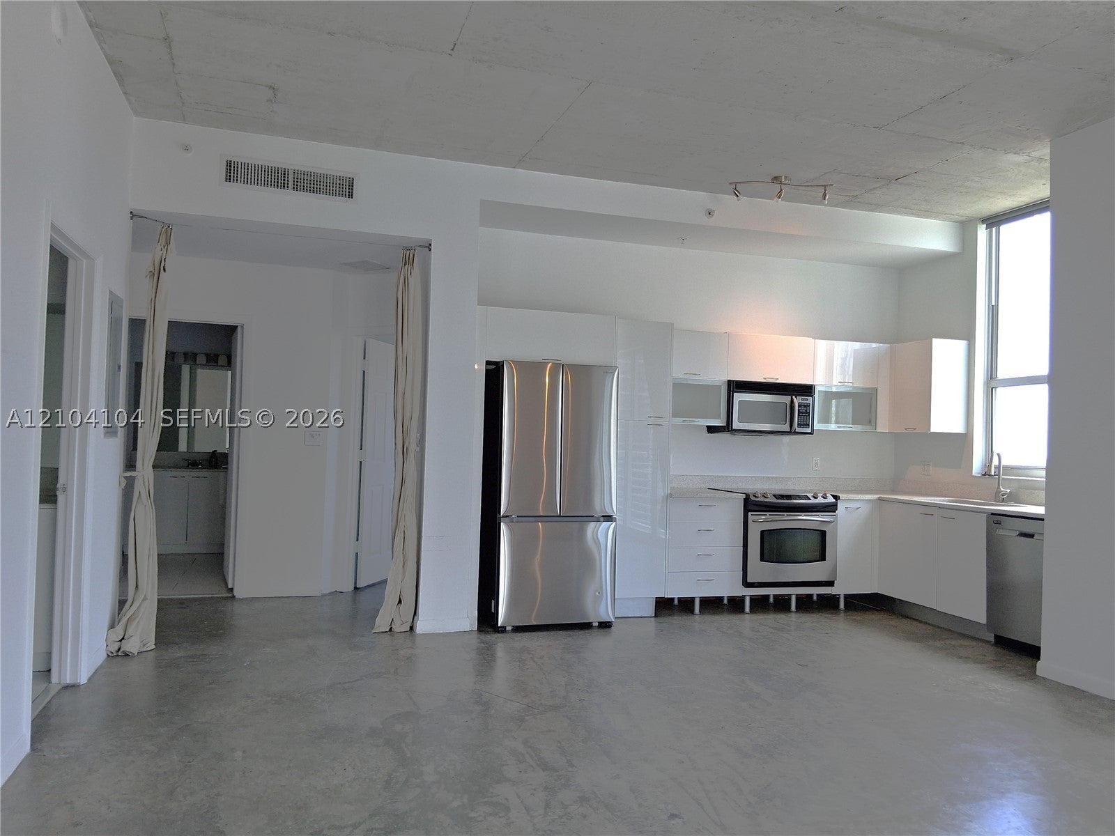 133 NE 2nd Ave 2013