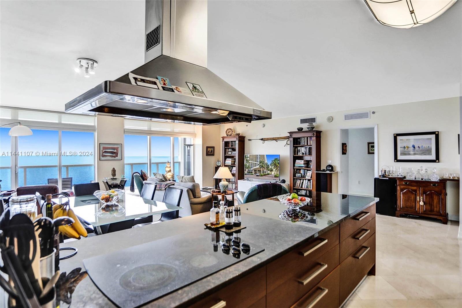 BEACH CLUB CONDO - Residential