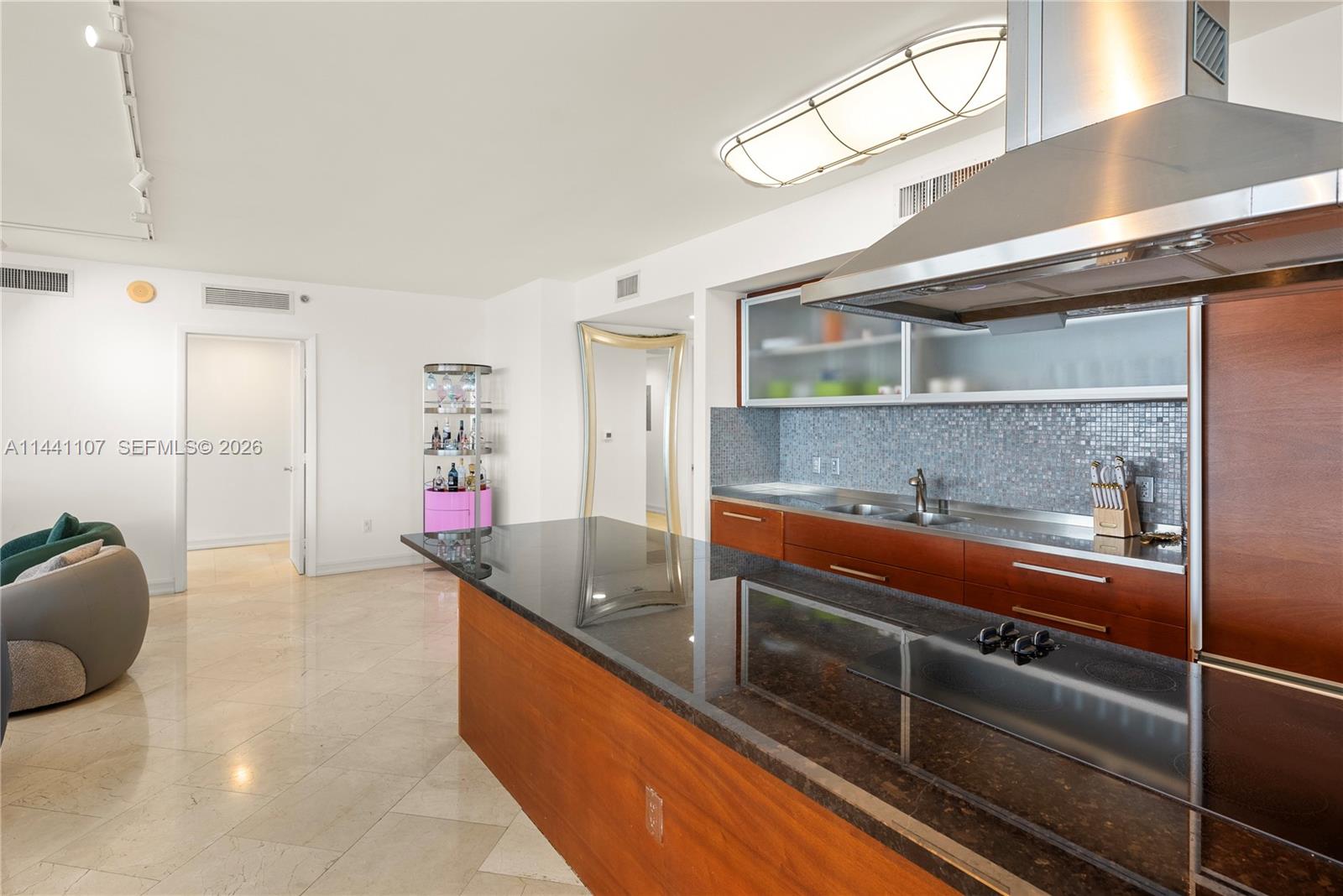 BEACH CLUB CONDO - Residential