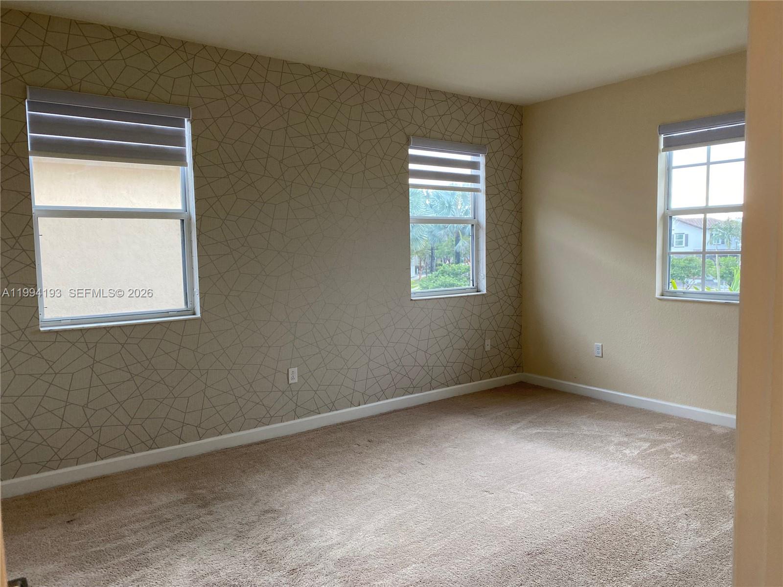 KENDALL COMMONS RESIDENTI - Residential Lease