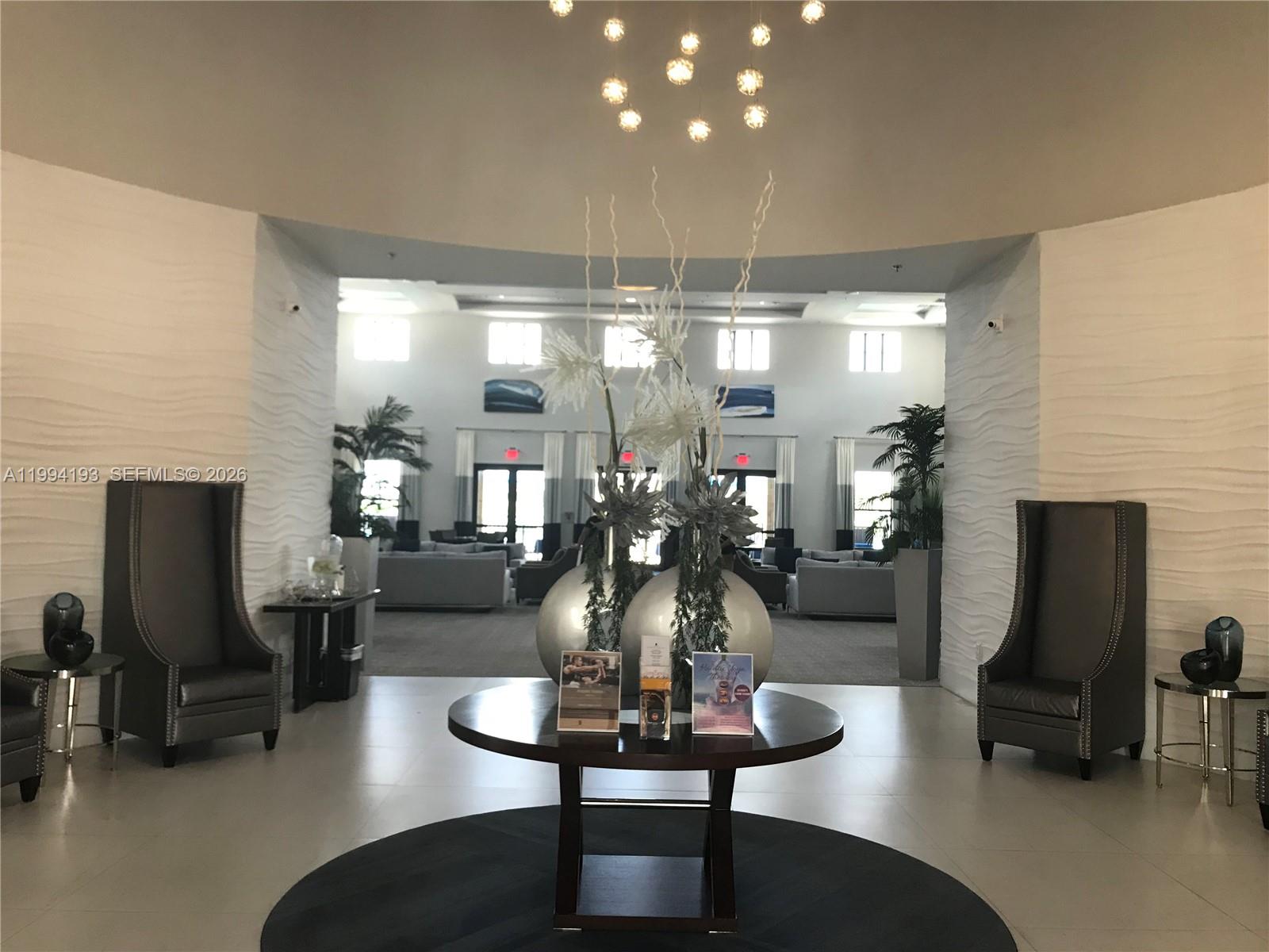 KENDALL COMMONS RESIDENTI - Residential Lease