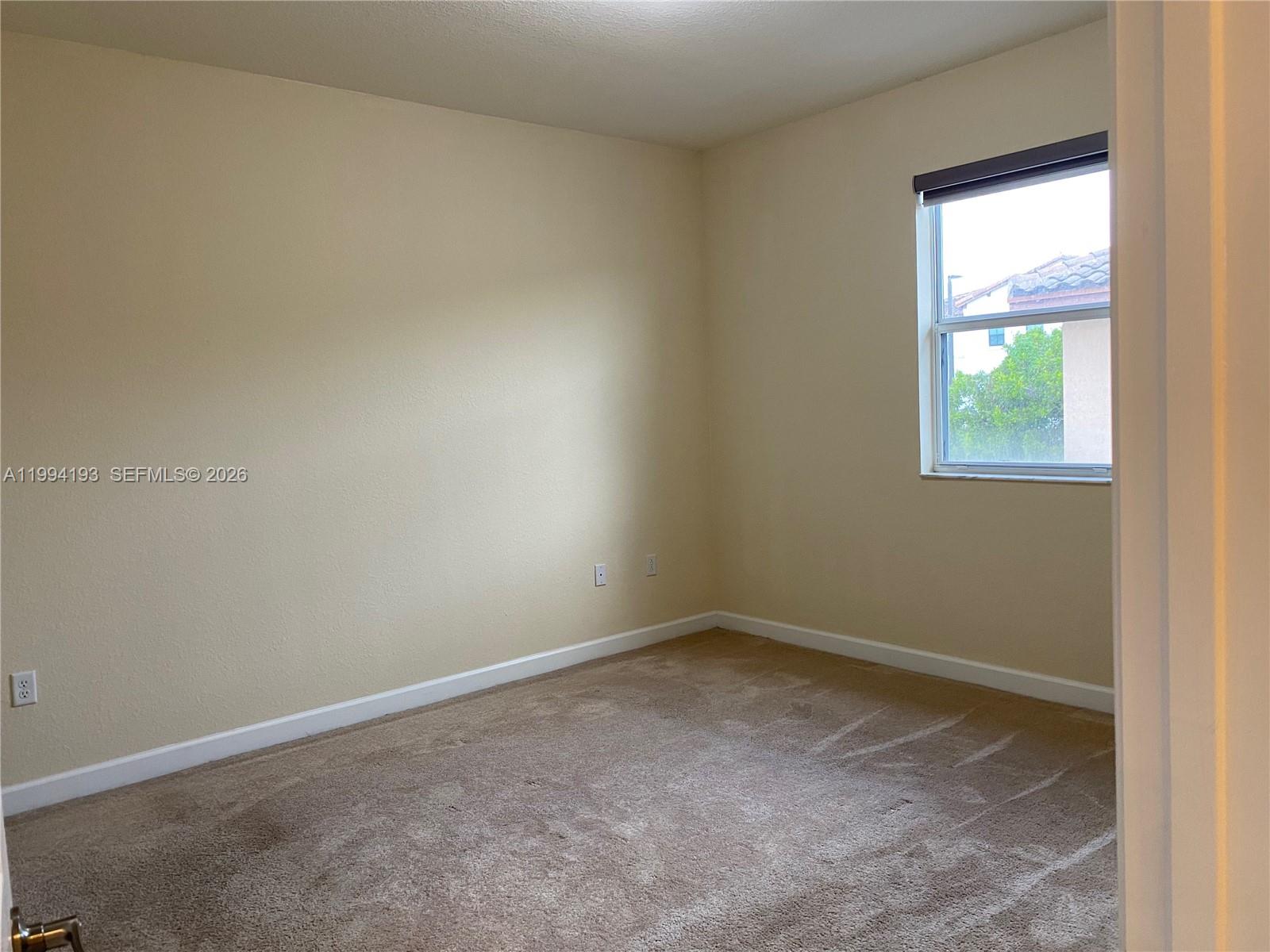 KENDALL COMMONS RESIDENTI - Residential Lease