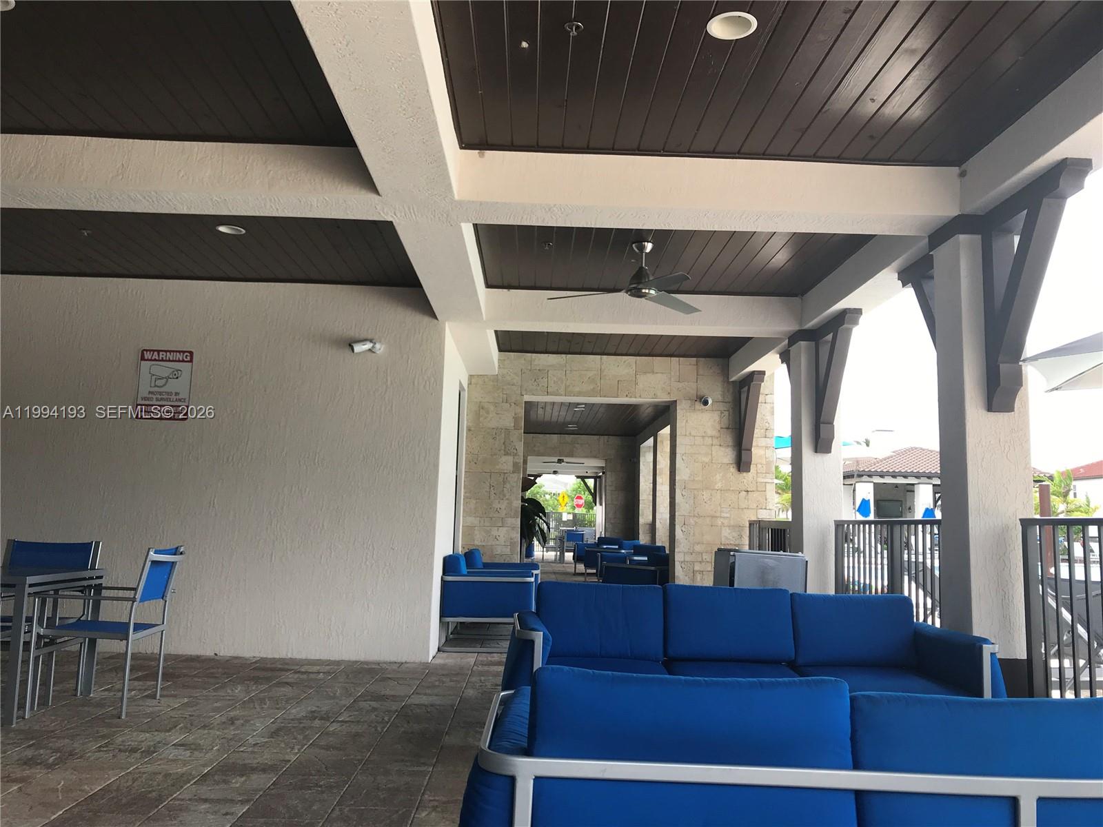 KENDALL COMMONS RESIDENTI - Residential Lease