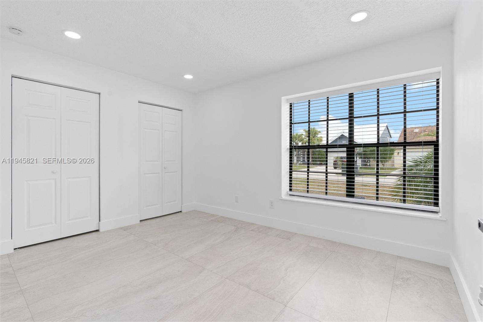 MEADOWLAND COVE 1 OF WELL - Residential