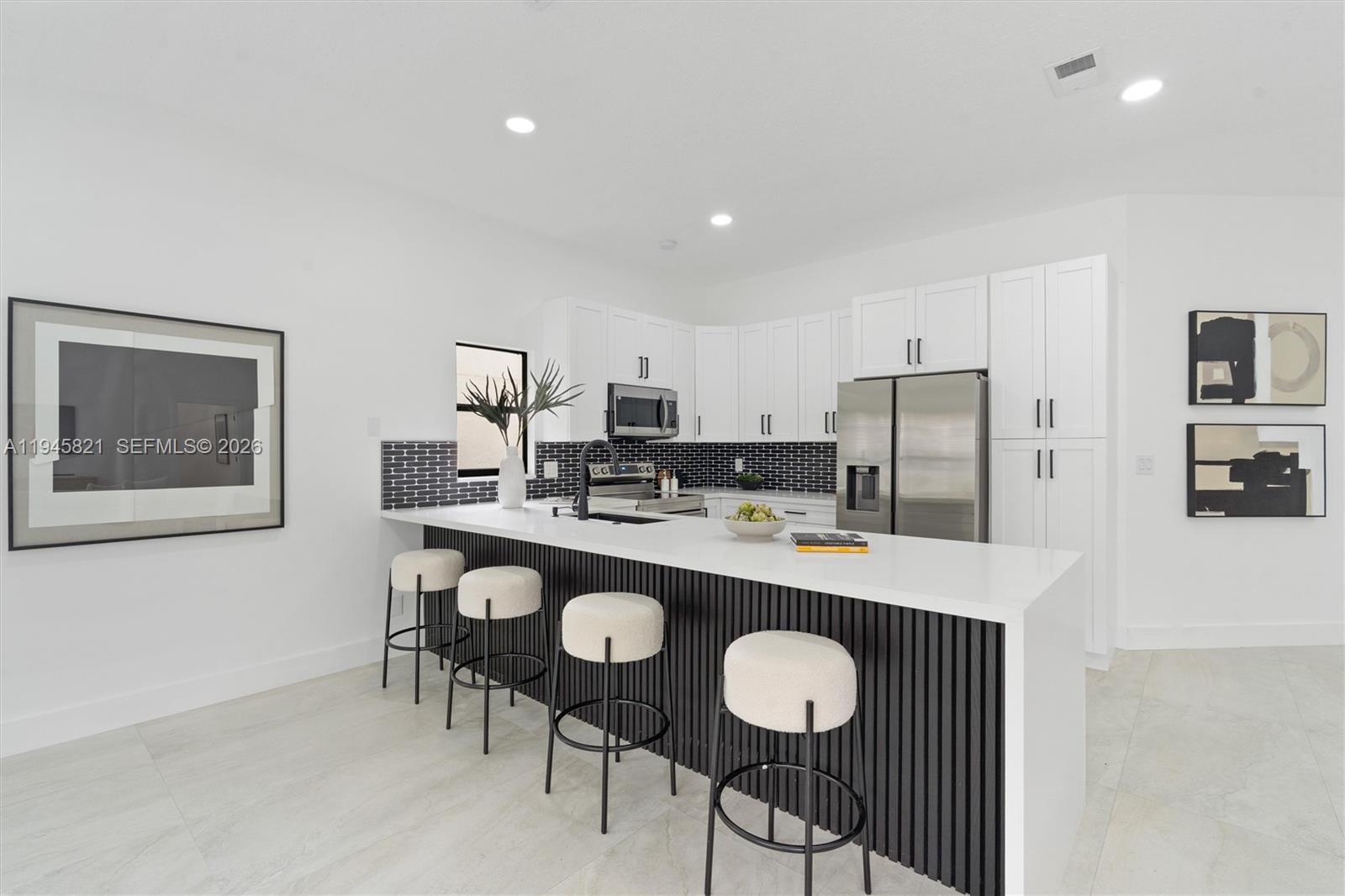 MEADOWLAND COVE 1 OF WELL - Residential