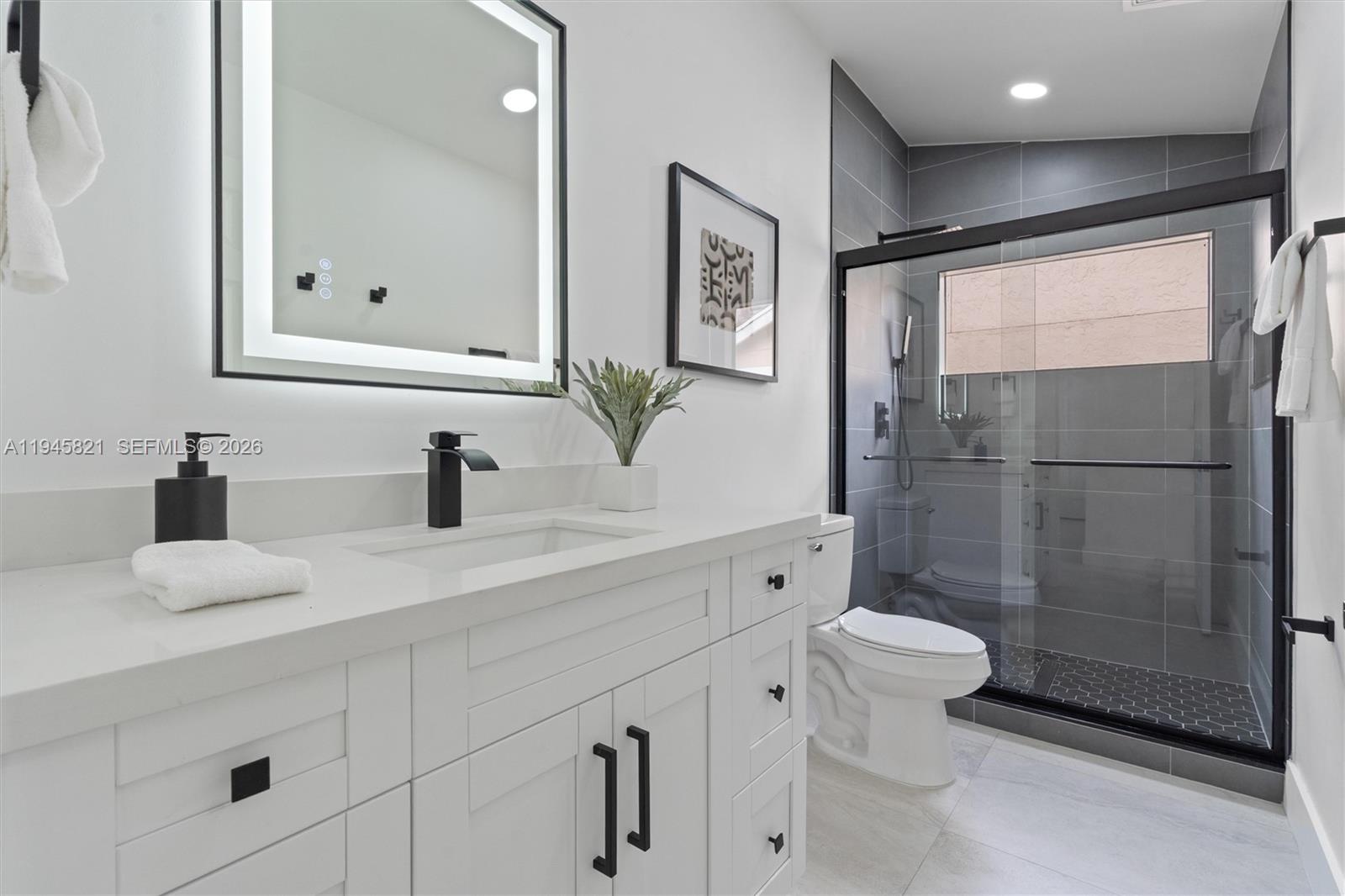 MEADOWLAND COVE 1 OF WELL - Residential