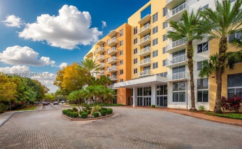 Photo of 2775 NE 187th St #609, Aventura, FL 33180 (MLS # A12075975)