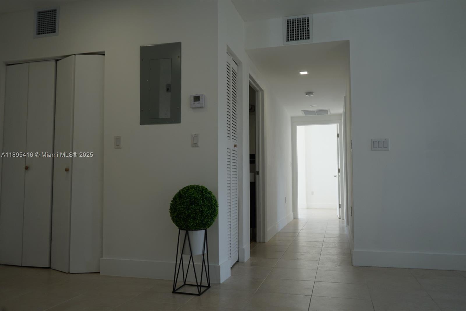 ARCH CREEK ESTS - Residential Lease