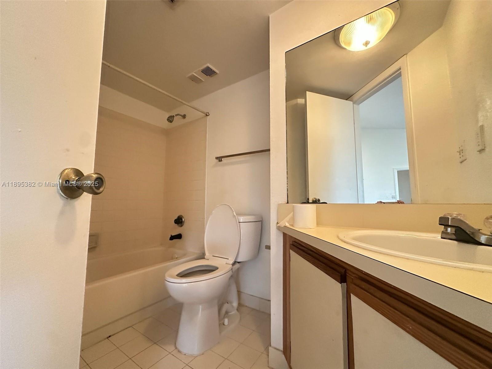 MARINA OAKS CONDO - Residential Lease